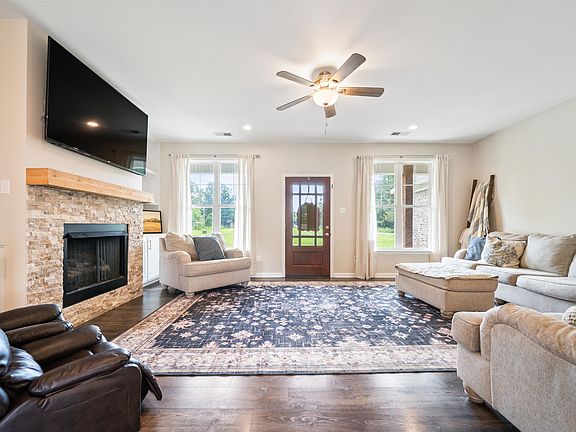 4th image of 378 Holly Grove Rd