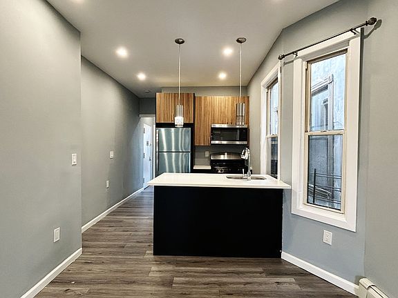 2nd image of 486 Mercer St #39E