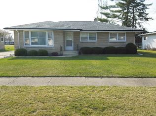 2205 Leness Ln, Crest Hill, IL 60403