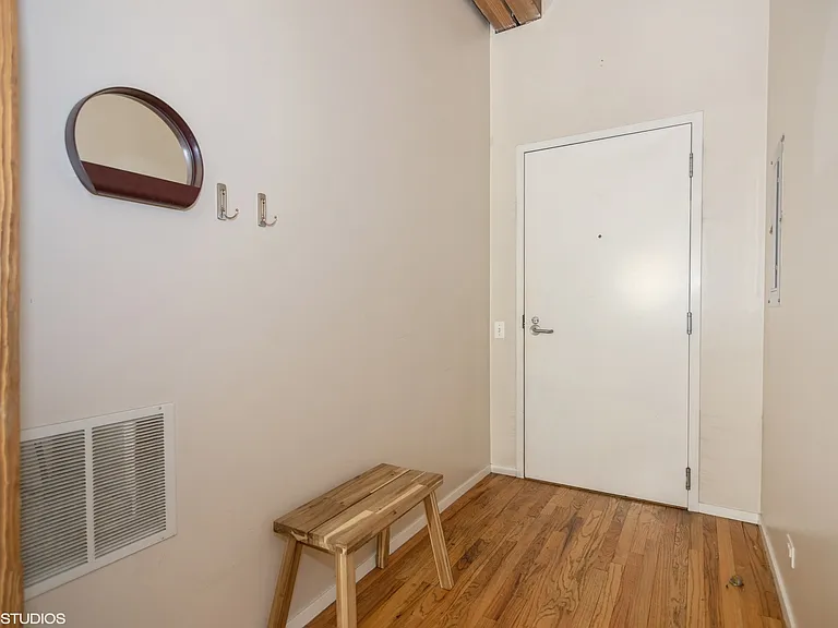 728 W Jackson Blvd #324 — Photo 8