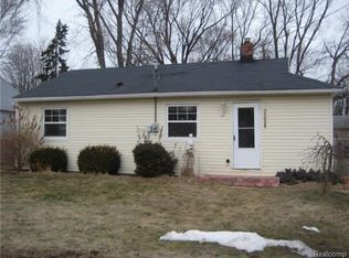 34032 Cambria Ct, Westland, MI 48186