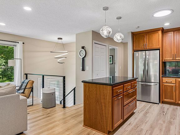 3rd image of 7603 Zinnia Way