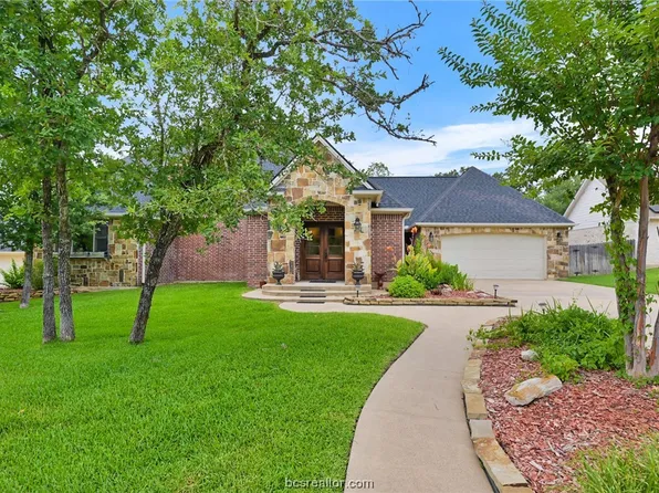 4709 Westminster Dr, Bryan, TX 77802