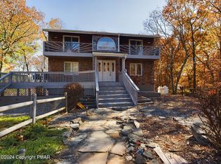 120 Bellingham Dr, Bushkill, PA 18324