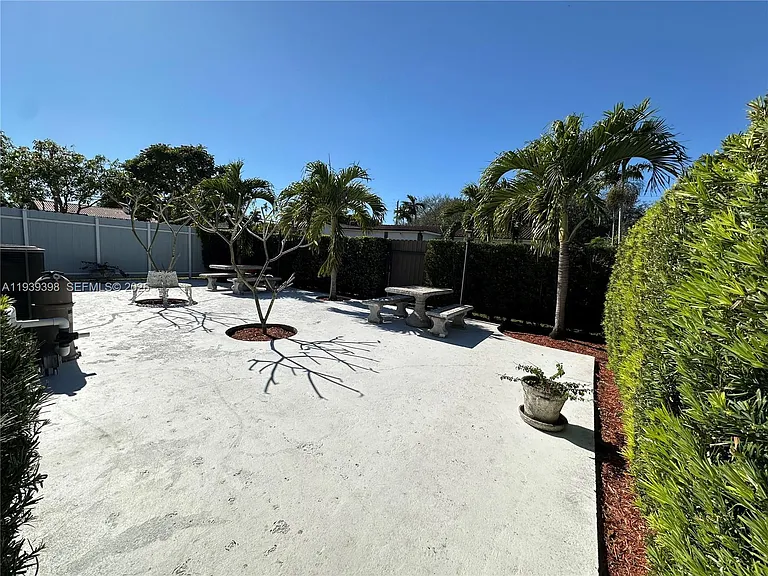 120 Pocatella St — Photo 52