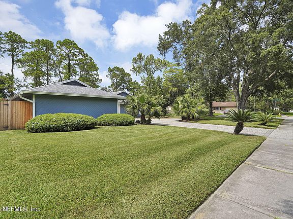 4th image of 3395 CHRYSLER Drive