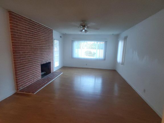 5th image of 16121 Dearborn St