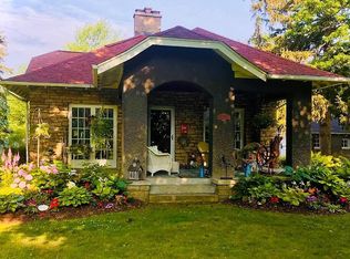 255 N 2nd St, Lewiston, NY 14092