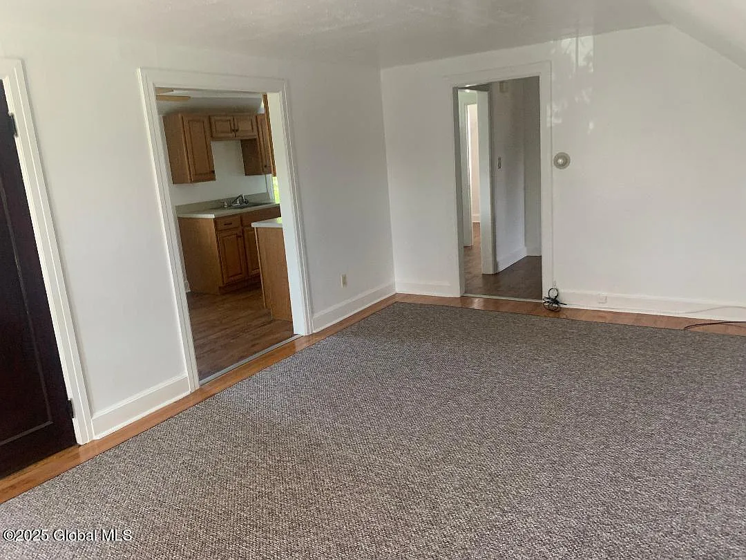 1 bed, 768 sqft, $1,225 — Photo 4