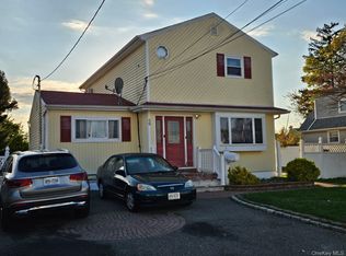 49 Volta Street, Copiague, NY 11726