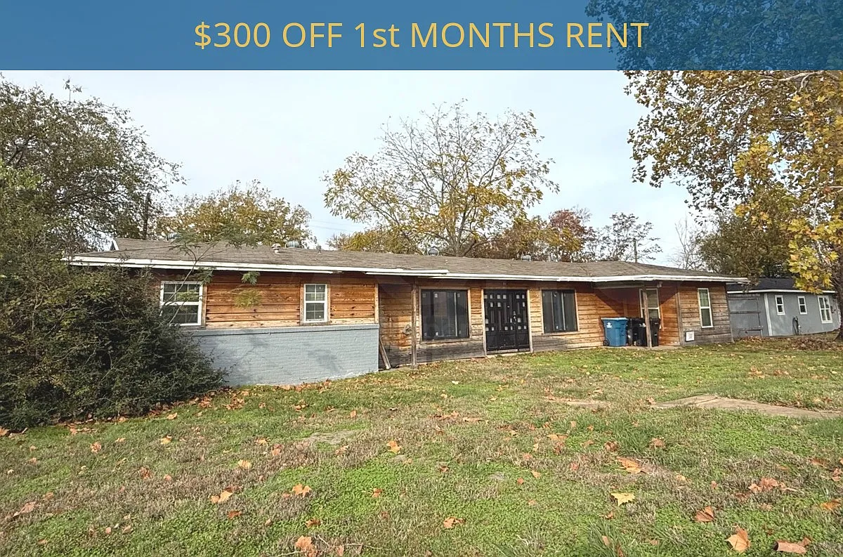 2 bed, 1.0 bath, 1006 sqft, $1,200 — Photo 2