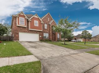 122 Fairport Ct, Dickinson, TX 77539