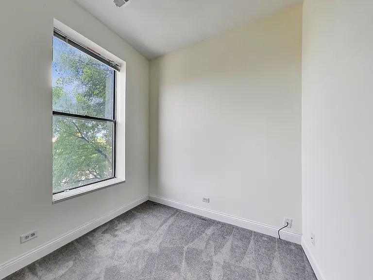 1701 N Sheffield Ave #201 — Photo 12