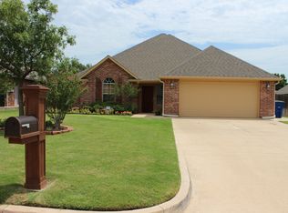 2004 Meadowview Dr, Duncan, OK 73533