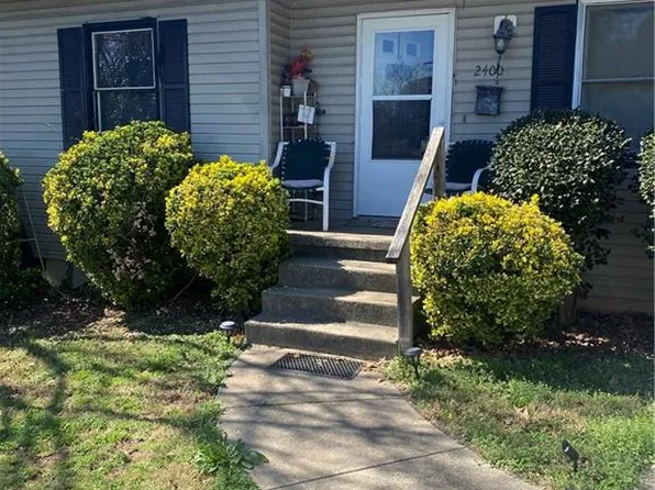 2400 NW Druid Hills Dr, Winston Salem, NC 27105