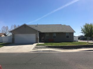 697 W Wren Ave, Hermiston, OR 97838