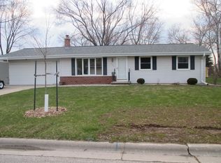 329 Manchester Dr, Green Bay, WI 54303