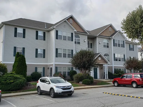 6105 Hedgecock Cir APT 3D, High Point, NC 27265