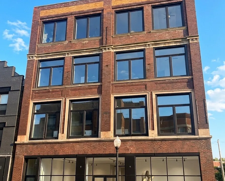 3036 N Lincoln Ave #306