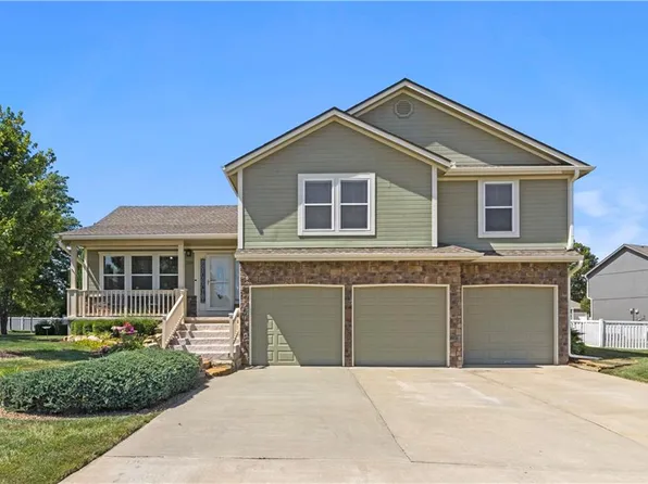 11600 Centennial St, Peculiar, MO 64078