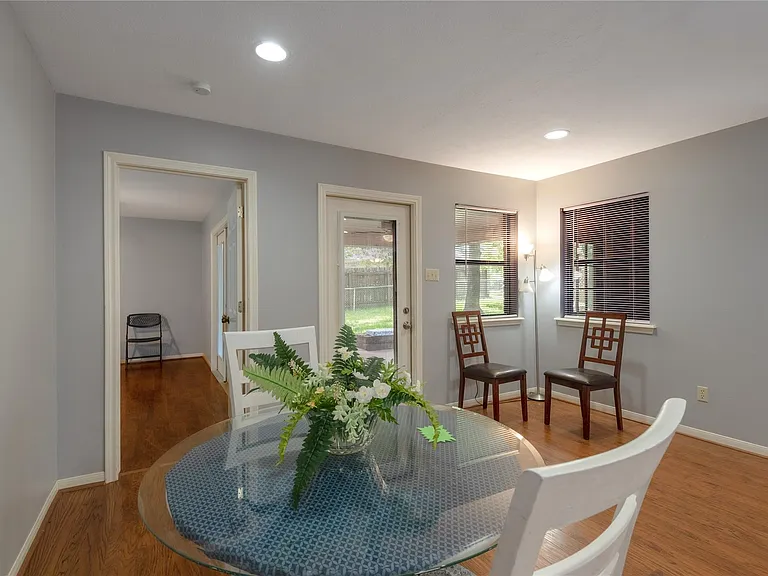 2232 Azalea Cir — Photo 8