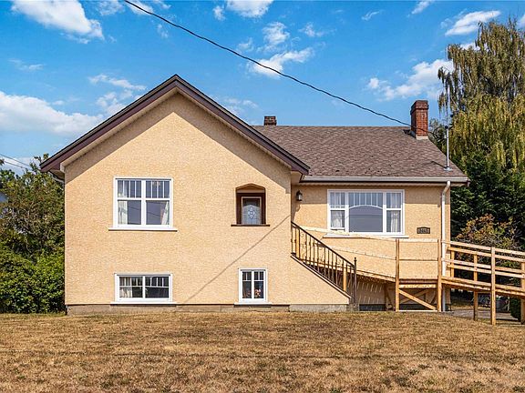 2nd image of 3441 Lovat Ave