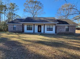 79 Lavelle Odom Rd, Poplarville, MS 39470
