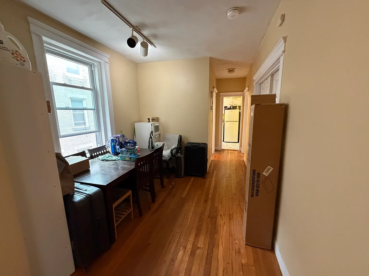 3 bed, 9999 sqft, $900 — Photo 4