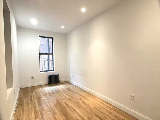 Rented by Bohemia Realty Group | media 28