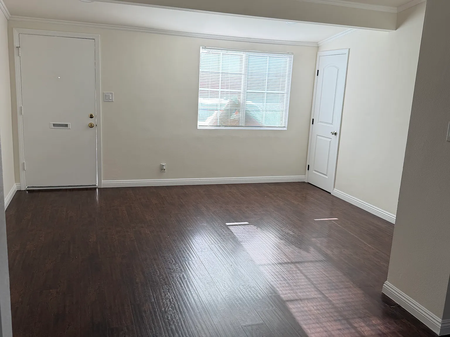2 bed, 1100 sqft, $3,000 — Photo 4