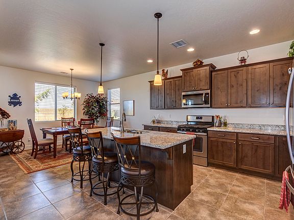 5th image of 2612 Capella Dr