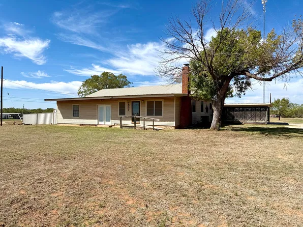 1521 Bishop St, Robert Lee, TX 76945