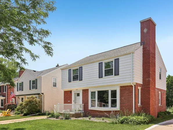 5451 N Kent AVENUE, Whitefish Bay, WI 53217