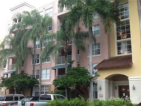 4th image of 19601 E Country Club Dr APT 108