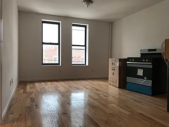 Rented by Hillel Realty Group