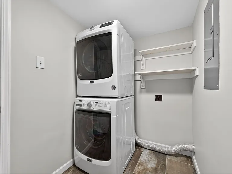 1112 Stonehedge Ave — Photo 33