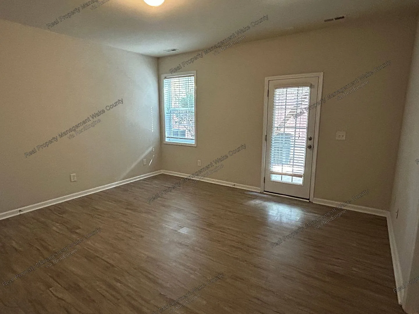 4 bed, 3.5 bath, 2004 sqft, $2,195 — Photo 3
