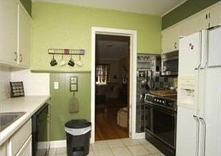 5th image of 611 W 85th St