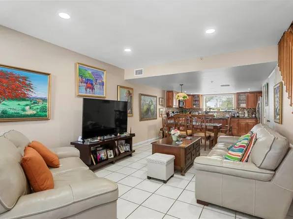 611 NW 82nd Ave APT 311, Miami, FL 33126