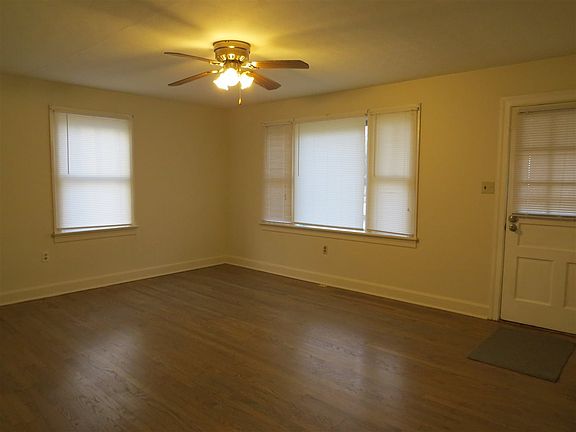 4th image of 210 W 13th Ave