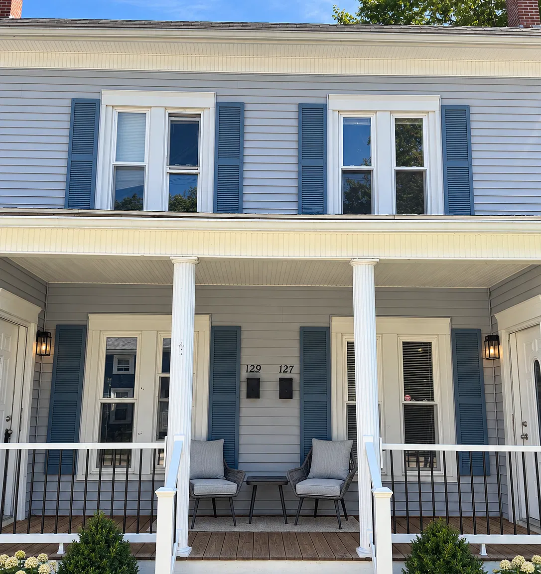 3 bed, 1.5 bath, 1300 sqft, $2,500 — Photo 1