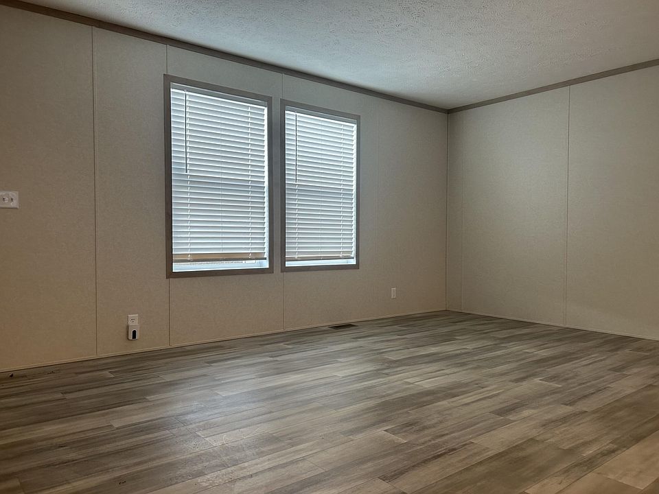 2nd image of 17050 Kropf Avenue Site #44