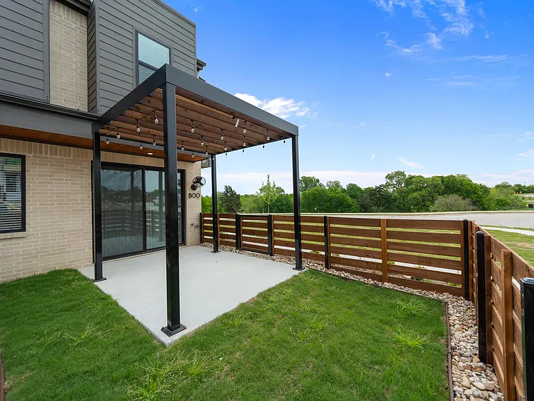 800 Emerling Dr — Photo 26