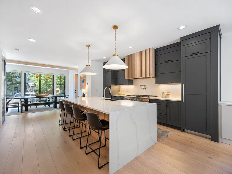 528 S Gaylord St — Photo 15