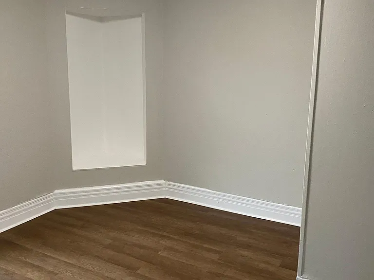 8 Westmoreland St #1 — Photo 6