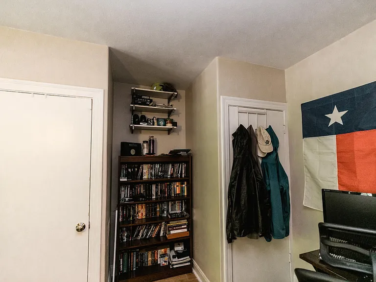 3506 Enfield Rd #201 — Photo 12