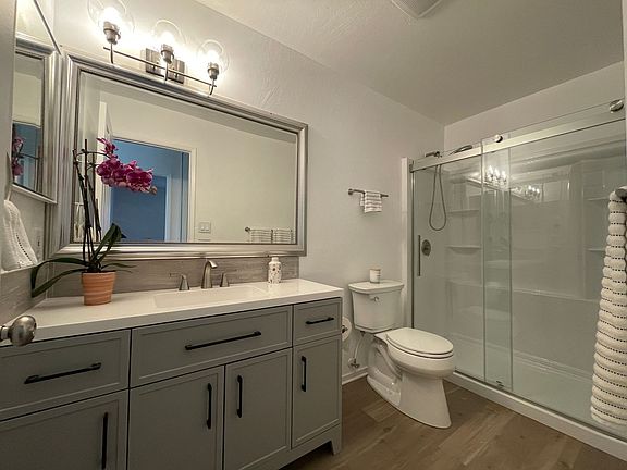 5th image of 406 Boardwalk Ave APT 2