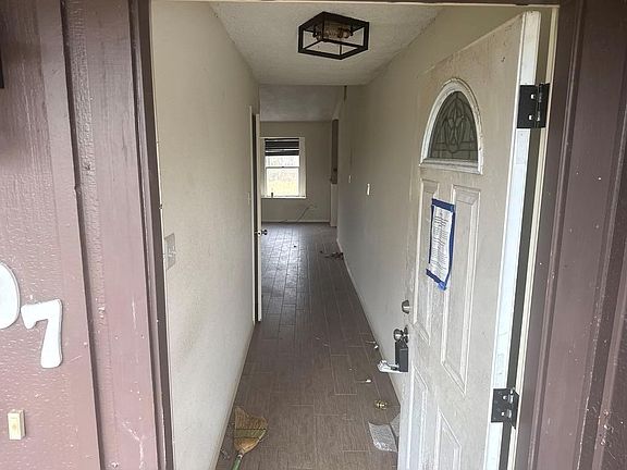 4th image of 4707 Glendower Dr
