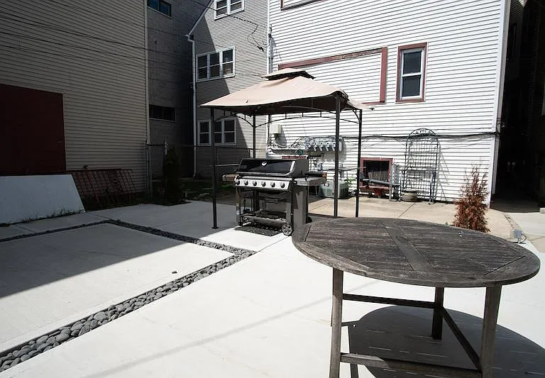 3225 N Wilton Ave #G1N — Photo 16