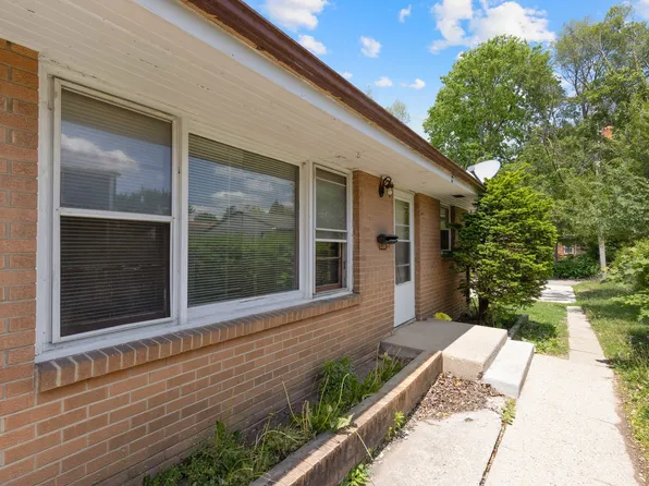 3229 Liberty Dr, Rockford, IL 61101